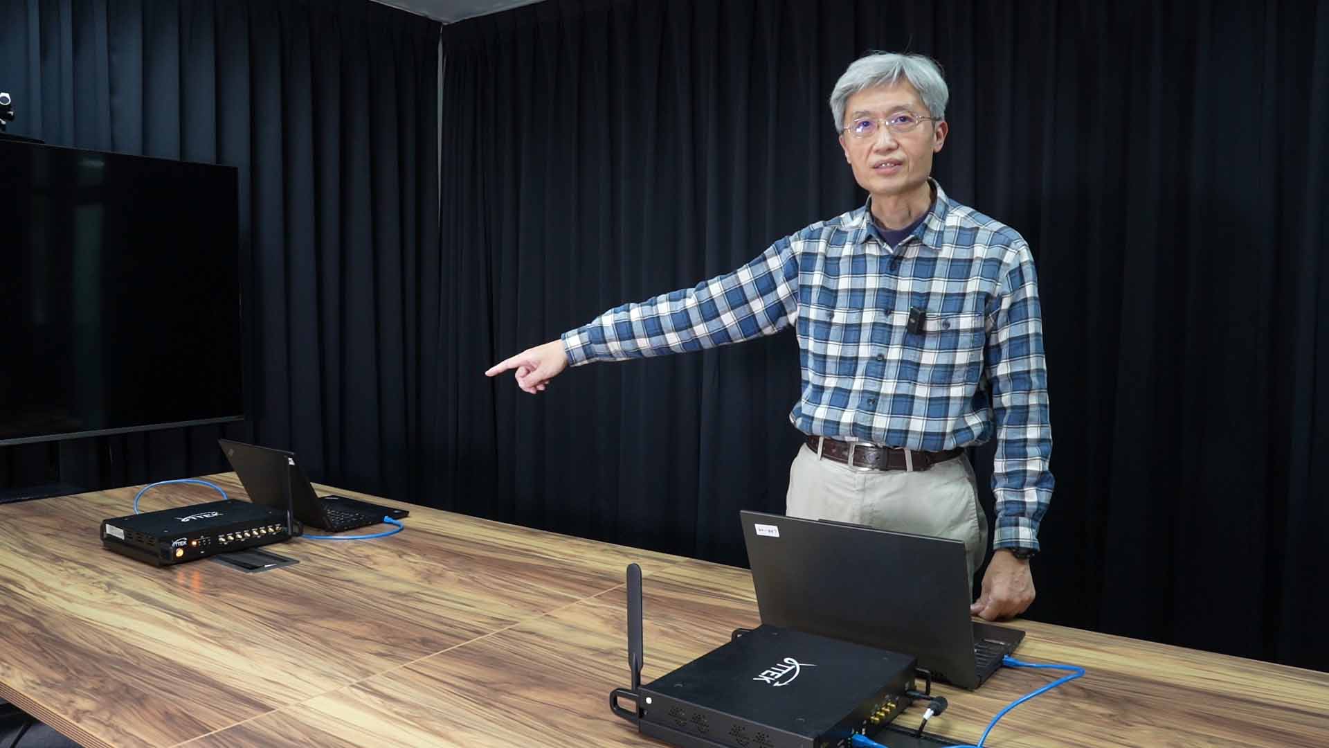 Software-defined radio PluSDR 5G experiment