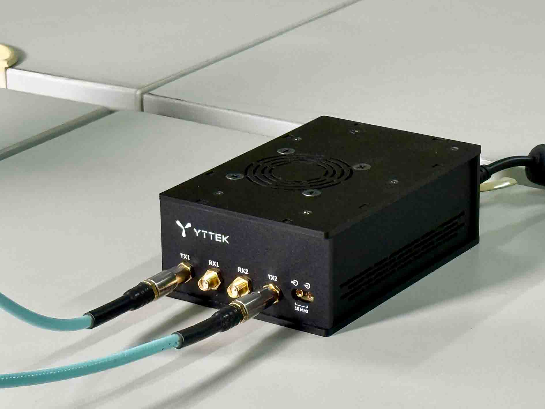 PluSDR Lite Software-defined radio in lab